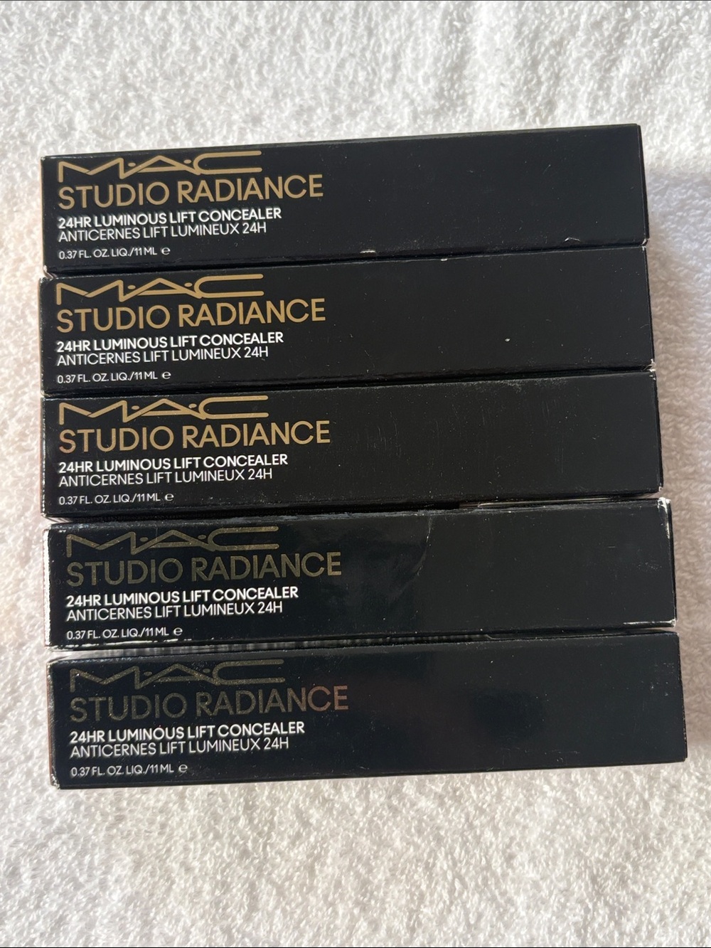 MAC Studio Radiance 24HR Luminous Lift Concealer - never used shades NEW IN BOX